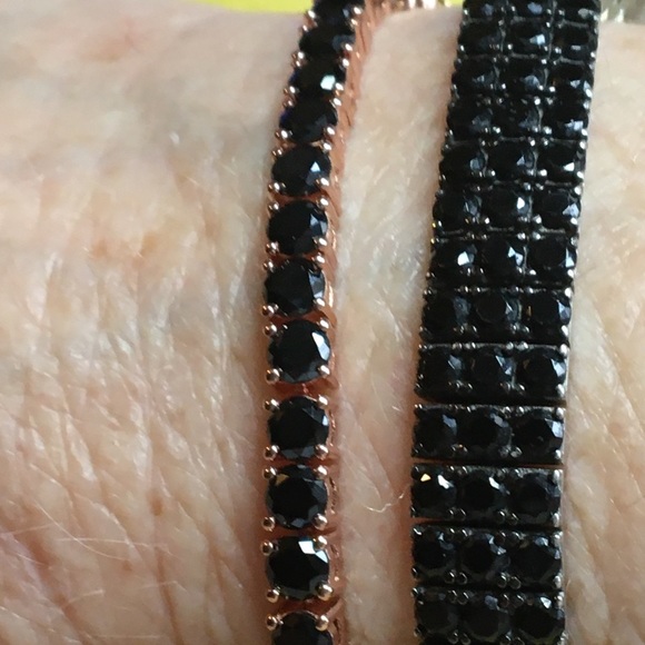 Spinel in Rose Gold - Picture 6 of 11